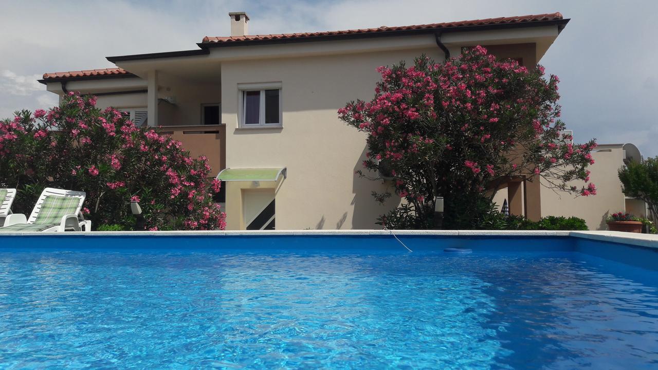 Apartments Nadia Baška Extérieur photo